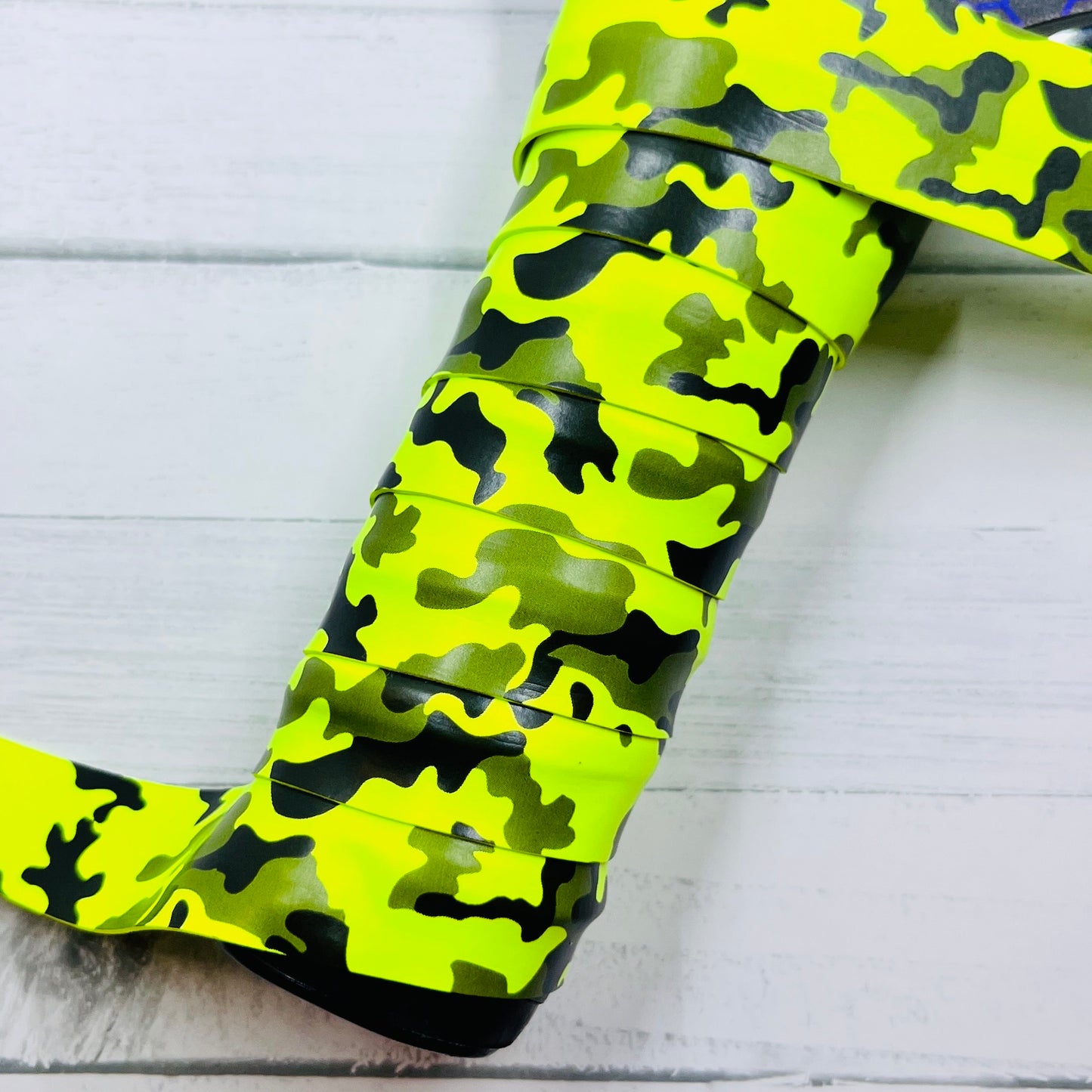 As all Pickleball players know, your grip will wear out long before your paddle does. Get some of these new colors and make sure you get the most from your paddle.  The new modern camo pattern is printed onto these grips. They will add a fun dimension to your paddle. It will also make it much easier to find your paddle in a stack of paddles, as almost no one will have this same pattern! 